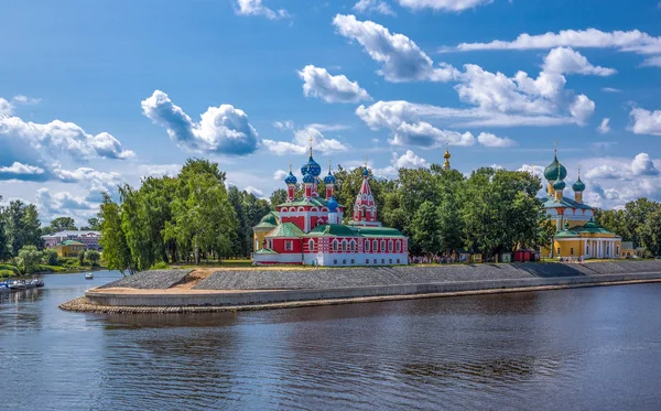 Rosja Uglitsch Krajobraz Miejski Churchs Beautifull Nad Wołgą — Zdjęcie stockowe