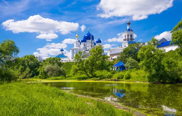 Rosja Bogolyubovo Klasztor Widziane Doliny — Zdjęcie stockowe