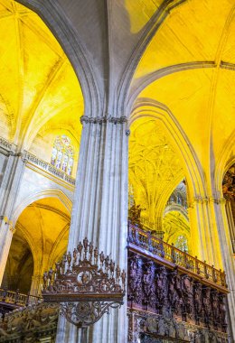 Sevilla, İspanya - 10 Aralık 2014: Katedral NEF süslemeleri