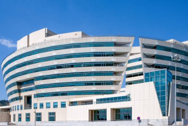 Barcelona, İspanya - 9 Ağustos 2007: Dünya Ticaret Merkezi eski liman