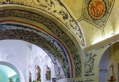 Ibiza, İspanya - 19 Mayıs 2013: Bucak kilise iç San Miquel Köyü