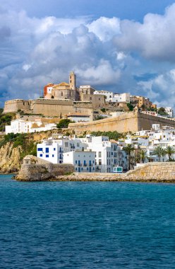 Eski Şehir (Dalt Vila denizden Balear Adaları, Elvissa (Ibiza) görüntülemek)