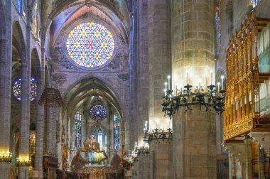 Palma de Mallorca, İspanya - Eylül 27 20016: katedral NEF.