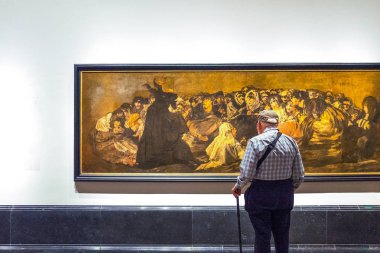 Madrid, İspanya - 25 Ağustos 2015: Koridorda müze Del Prado, ziyaret