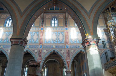 St.Gallen, İsviçre - 12 Aralık 2015: Neo gotic stil St. Lawrence Kilisesi iç