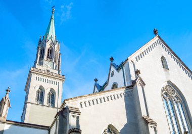 St.Gallen, İsviçre, yukarı doğru görünümü neo gotic tarzı St. Lawrence Kilisesi