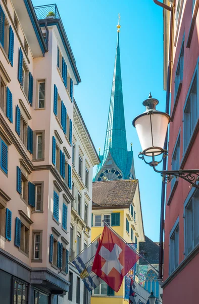 Zurigo Svizzera Luglio 2016 Vicolo Del Centro Storico Con Bandiere — Foto Stock