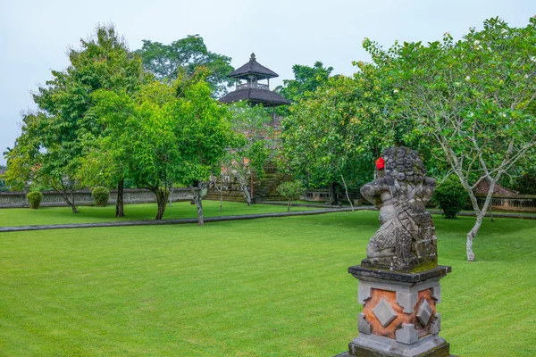 巴厘岛 印度尼西亚 塔曼阿云寺的花园 — 图库照片