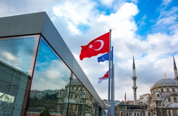 Istambul Törökország Február 2013 Findikli Mecset Bejárattól Isztambul Museum Modern — Stock Fotó