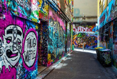 Melbourne, Avustralya - 9 Ekim 2014: Duvar grafiti şehir merkezinde ünlü Hosier şeritte