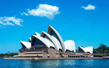 Sydney, Avustralya - 16 Ekim 2014: The Opera House yuvasından gördüm