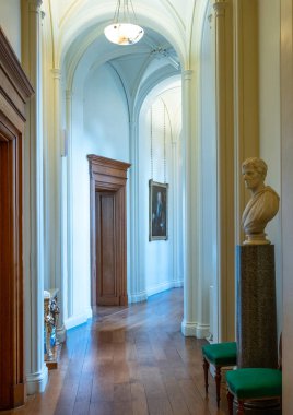 Invergardon: Mimarlık, Sanat ve Doğa