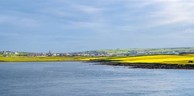 Kirkwall, Orkney adalarının eski başkenti.