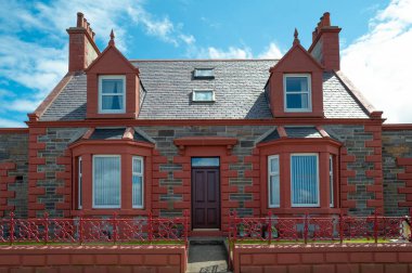 Kirkwall, Orkney adalarının eski başkenti.