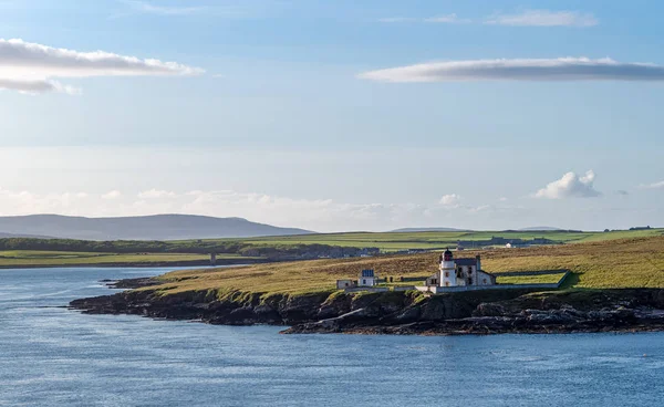 Gün batımında Orkney büyüleyici deniz manzarası
