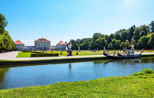 Monachium Niemcy Lipca 2018 Park Pałacu Nymphenburg Gondolą Kanale — Zdjęcie stockowe