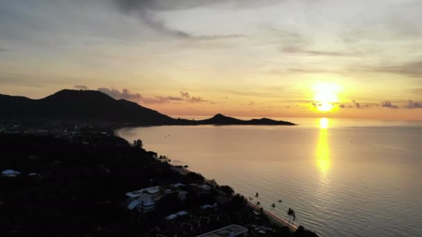 Incrível Vista Aérea Mar Céu Pôr Sol Dramático — Vídeo de Stock