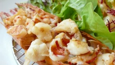 kızarmış karides ile lezzetli yemek