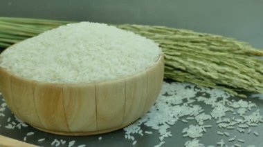 çiğ pirinç ahşap kase, video 