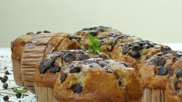 Deliciosos Muffins Caseiros Com Gotas Chocolate — Vídeo de Stock