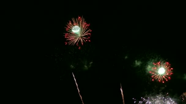 Βίντεο Χρυσά Πυροτεχνήματα Λάμπουν Στο Νυχτερινό Ουρανό Drak — Αρχείο Βίντεο