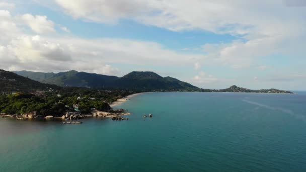 Increíble Vista Aérea Del Mar Isla Tropical Día Soleado — Vídeo de stock