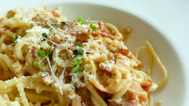 Leziz spagetti carbonara — Stok video