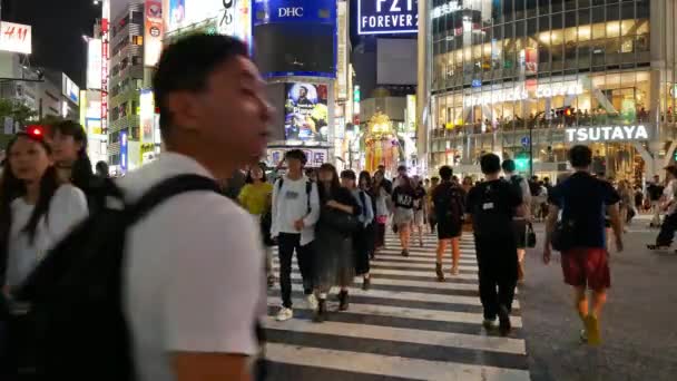 Tokio Japón Julio 2018 Gente Caminando Por Cruce Shibuya — Vídeos de Stock