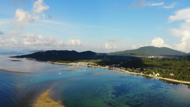 Incredibile Vista Aerea Del Mare Dell Isola Tropicale Nella Giornata — Video Stock