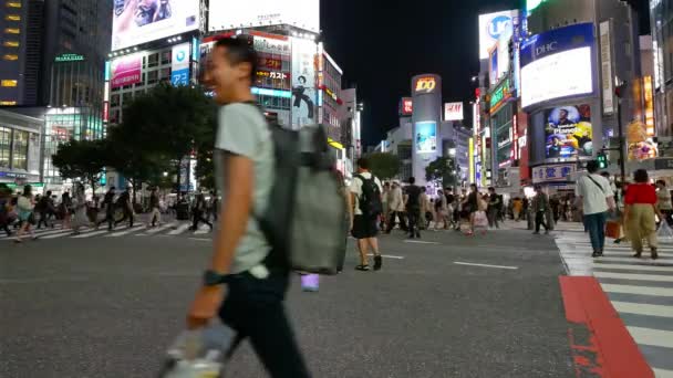 Tóquio Japão Julho 2018 Pessoas Caminhando Pela Travessia Shibuya — Vídeo de Stock