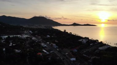 inanılmaz hava görünümü dramatik günbatımı gökyüzü ve deniz