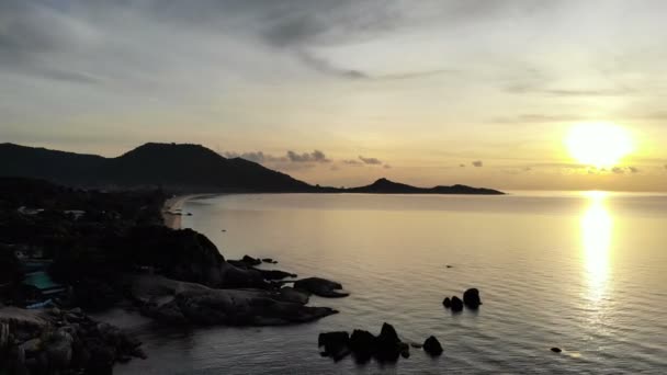 Incrível Vista Aérea Mar Céu Pôr Sol Dramático — Vídeo de Stock