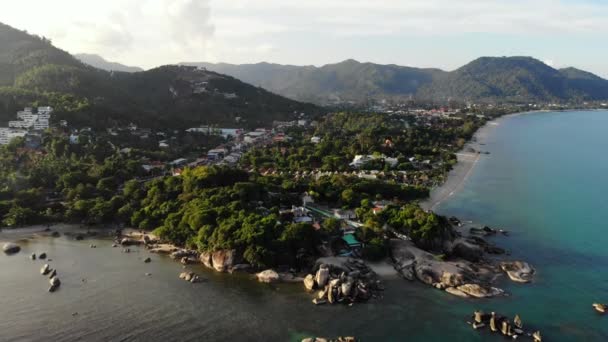 Fantastiska Flygfoto Över Havet Och Tropiska Solig Dag — Stockvideo