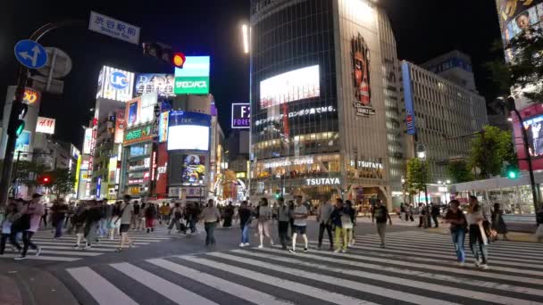 Tokio Japan Června 2018 Lidé Přecházející Shibuya — Stock video