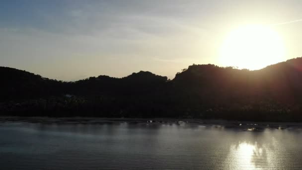 Pôr Sol Vista Das Ondas Mar Praia Areia Céu Dramático — Vídeo de Stock