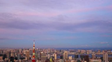 Japonya 'da Tokyo şehrinde zaman atlamalı görünüm