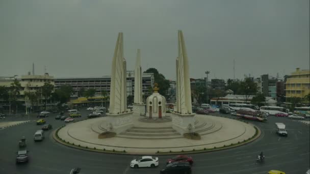 Demokratimonumentet Offentliga Monumentet Centrala Bangkok Huvudstaden Thailand — Stockvideo