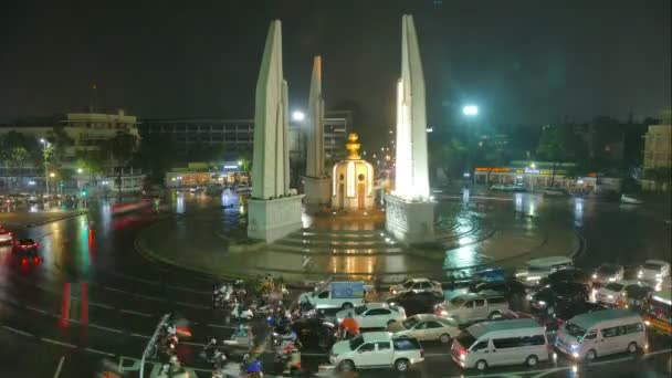 Μνημείο Δημοκρατίας Δημόσια Μνημείο Στο Κέντρο Της Μπανγκόκ Πρωτεύουσα Της — Αρχείο Βίντεο