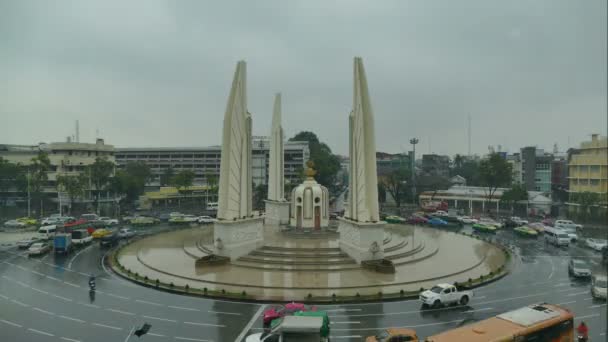 民主纪念碑 公共纪念碑在曼谷的中心 泰国的首都 — 图库视频影像