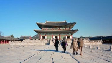 SEOUL, Güney Kore - 4 Aralık 2018: Seul Güney Kore 'deki Gyeongbokgung Sarayı.