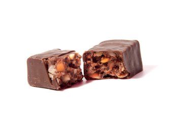 Beyaz arka plan üzerinde izole çikolata şeker. lezzetli truffle. İzole lezzetli çikolatalı pralin