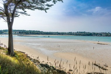 Zırh Sahili 'ndeki deniz manzarası, Fransa' daki Britanya manzarası