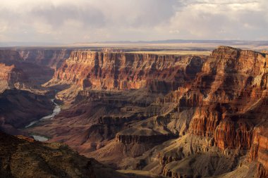Büyük Kanyon south rim den bir görünüm.