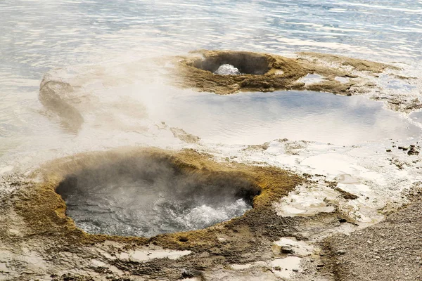 Lakeshore Geyser Λεκάνης Geyser Αντίχειρα Της Δύσης Στο Εθνικό Πάρκο — Φωτογραφία Αρχείου