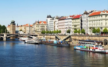 Vltava Nehri'nin görünümü ve Prag'ın tarihi merkezi, Çek Cumhuriyeti