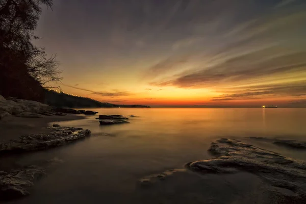 Неймовірне Відчуття Пляжі Спокійного Моря Очікуванні Сходу Сонця Заходу Сонця — стокове фото