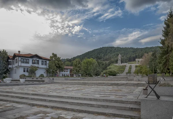 Kalofer Bulharsko Srpna 2018 Memorial Complex Obrovské Žulové Socha Památník — Stock fotografie