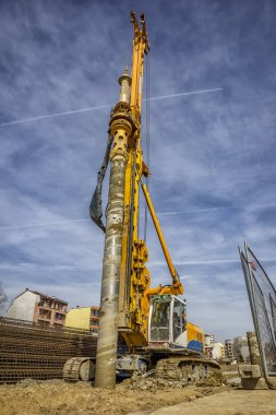 Sondaj makinesi road Works ülkenin görünüm. Endüstriyel kavramı.