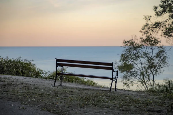 Banco Madera Con Vista Mar Cielo Día Hermoso Lugar Para — Foto de Stock