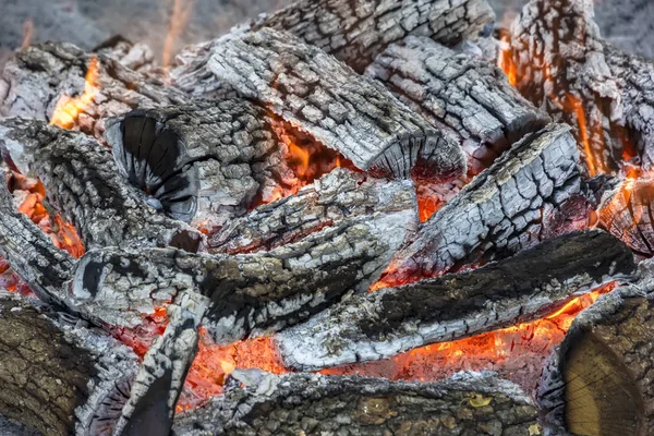 Vacker Utsikt Över Brinnande Trä Glöden Närbild — Stockfoto